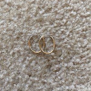 14k Gold Oval Hoop Earrings